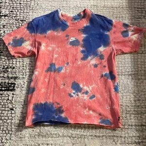 Nike Men’s Red and Blue Tie-Dye Tee